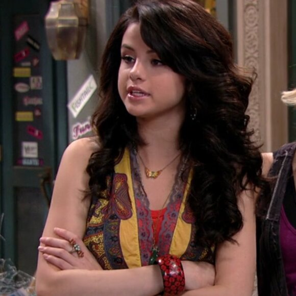 Boho Three Flower Ring ASO Alex Russo - Picture 8 of 11